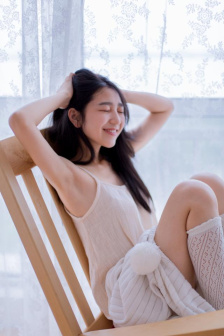 善良漂亮的女老板中字